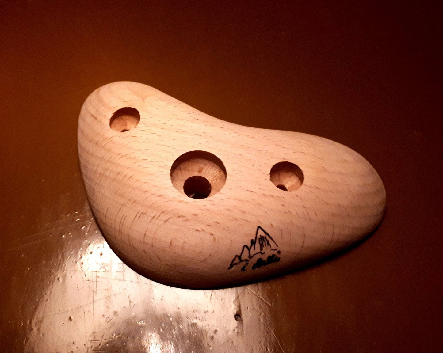 Thick asymmetric notch. 25