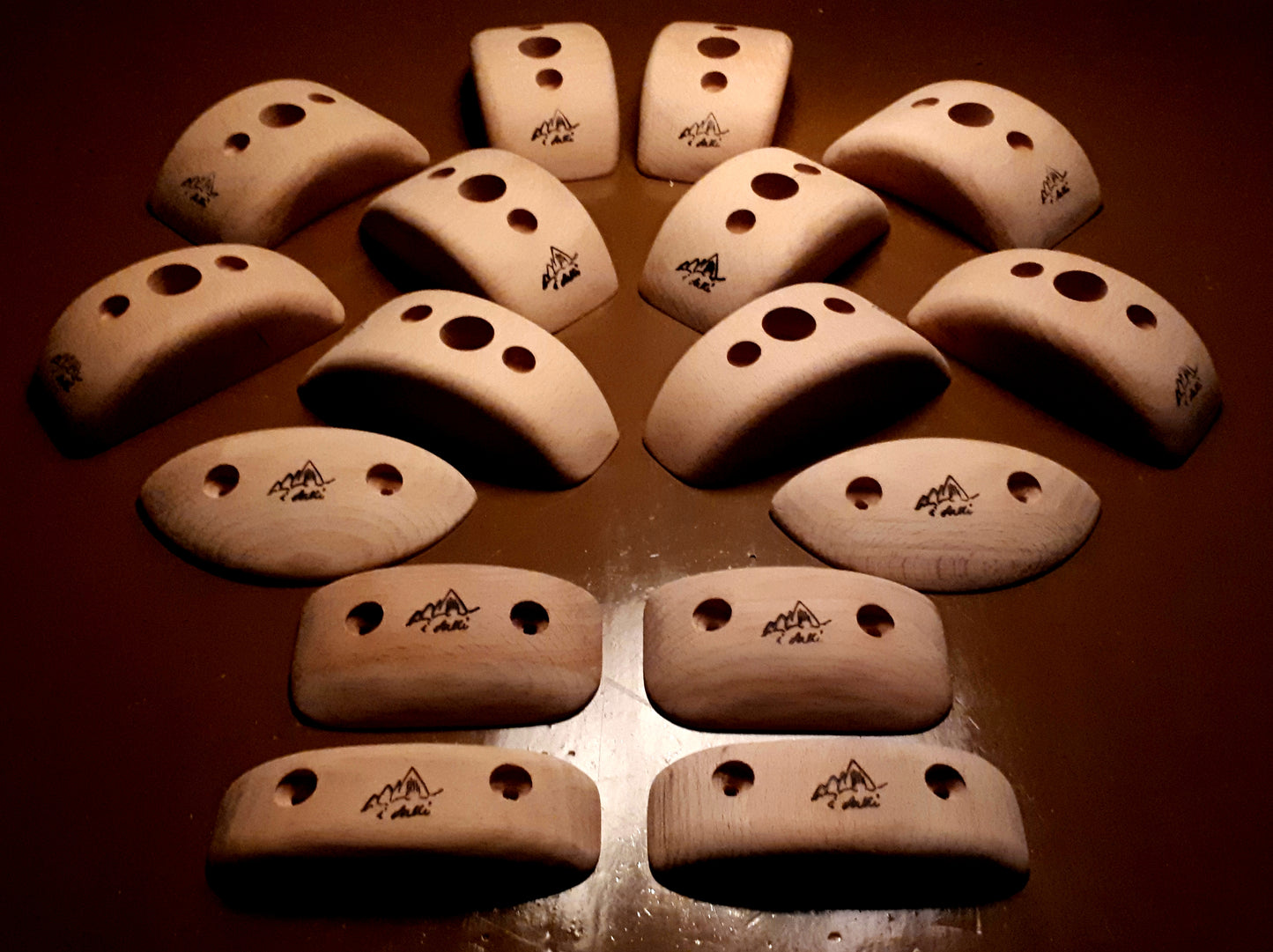 Symmetrical holds set - pinches and crimps
