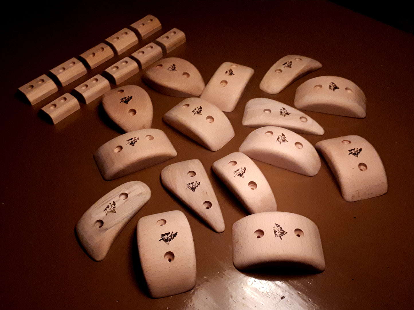 Pinches and footholds set