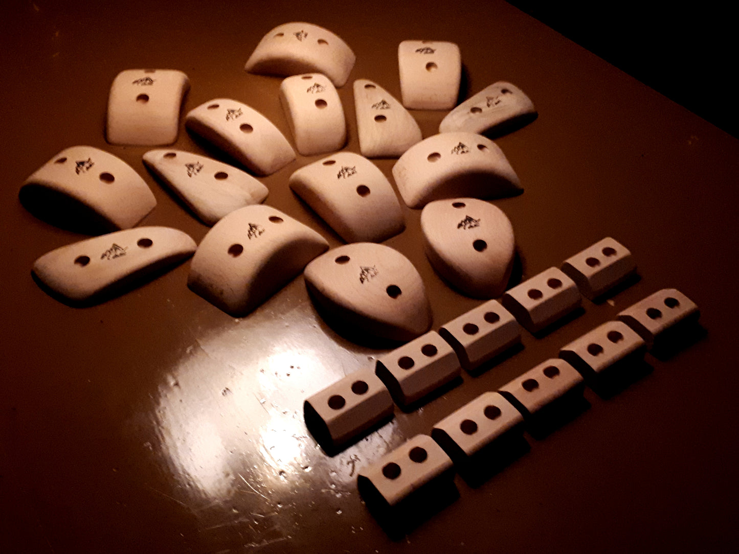 Pinches and footholds set