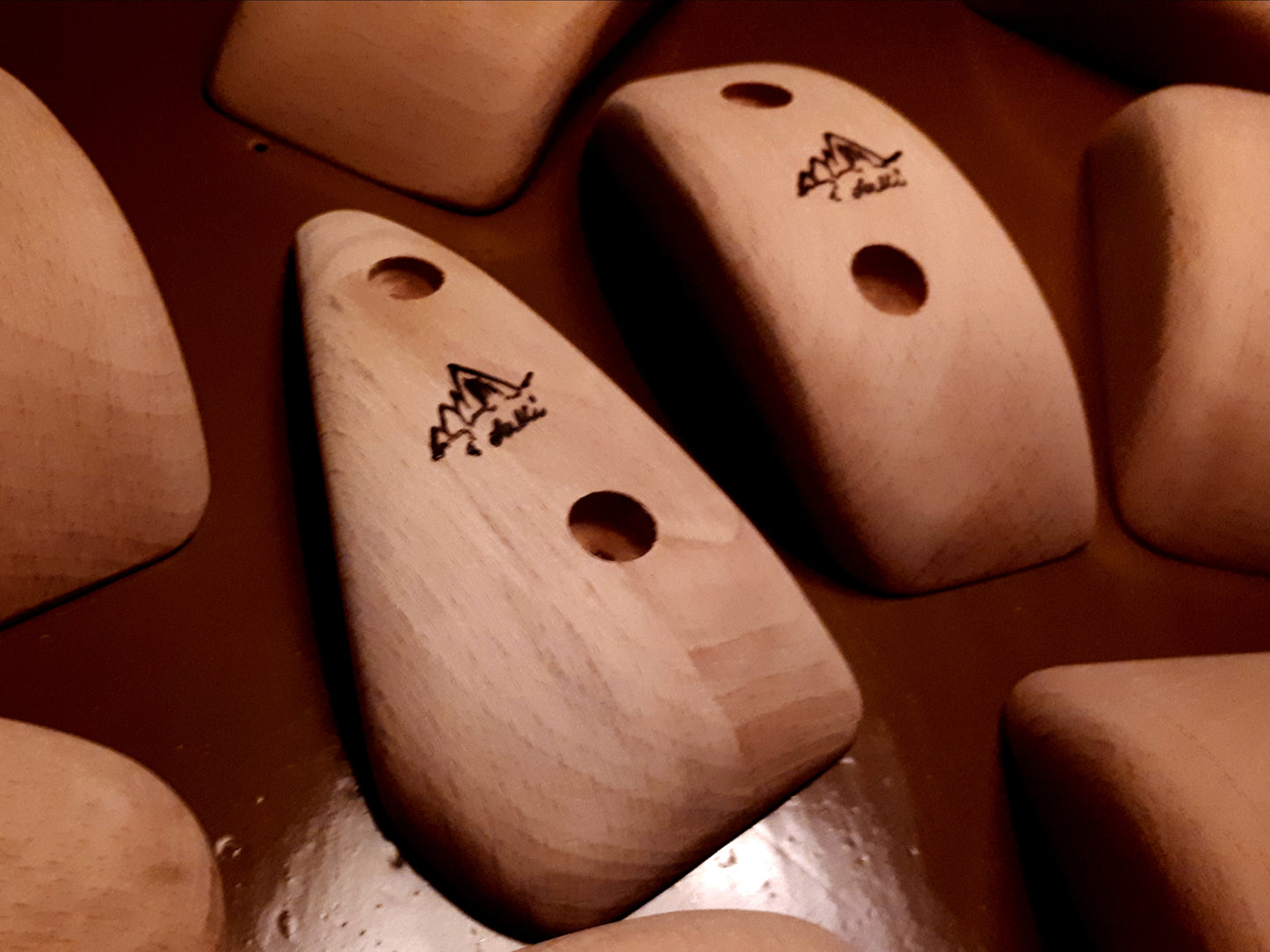 Pinches and footholds set