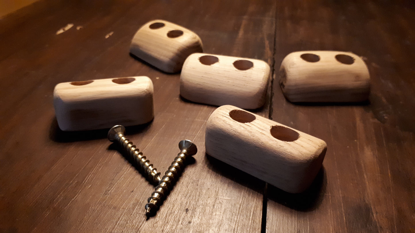 Set of 5 footholds