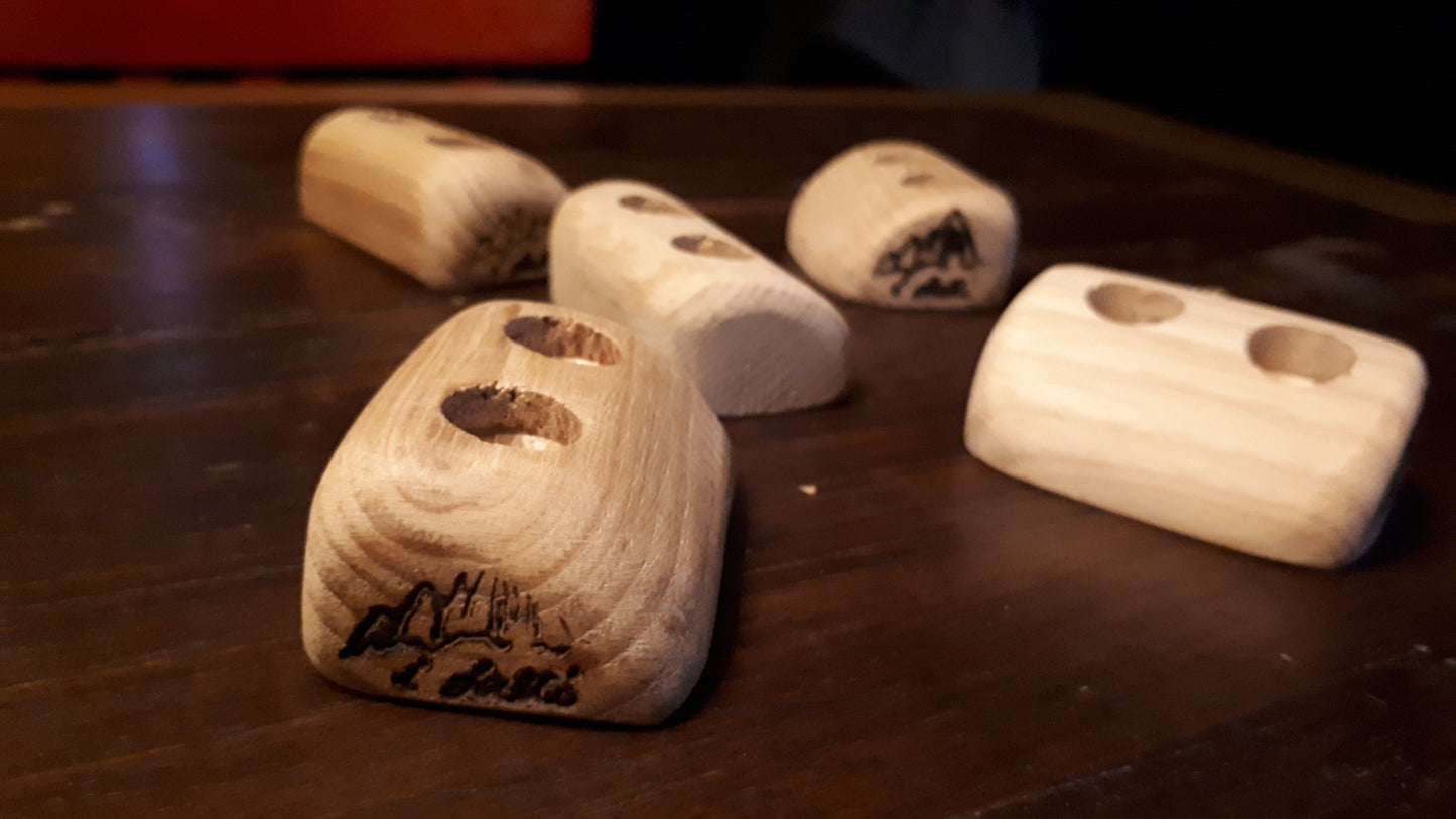 Set of 5 footholds
