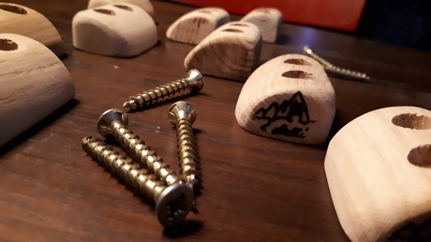 Set of 10 footholds