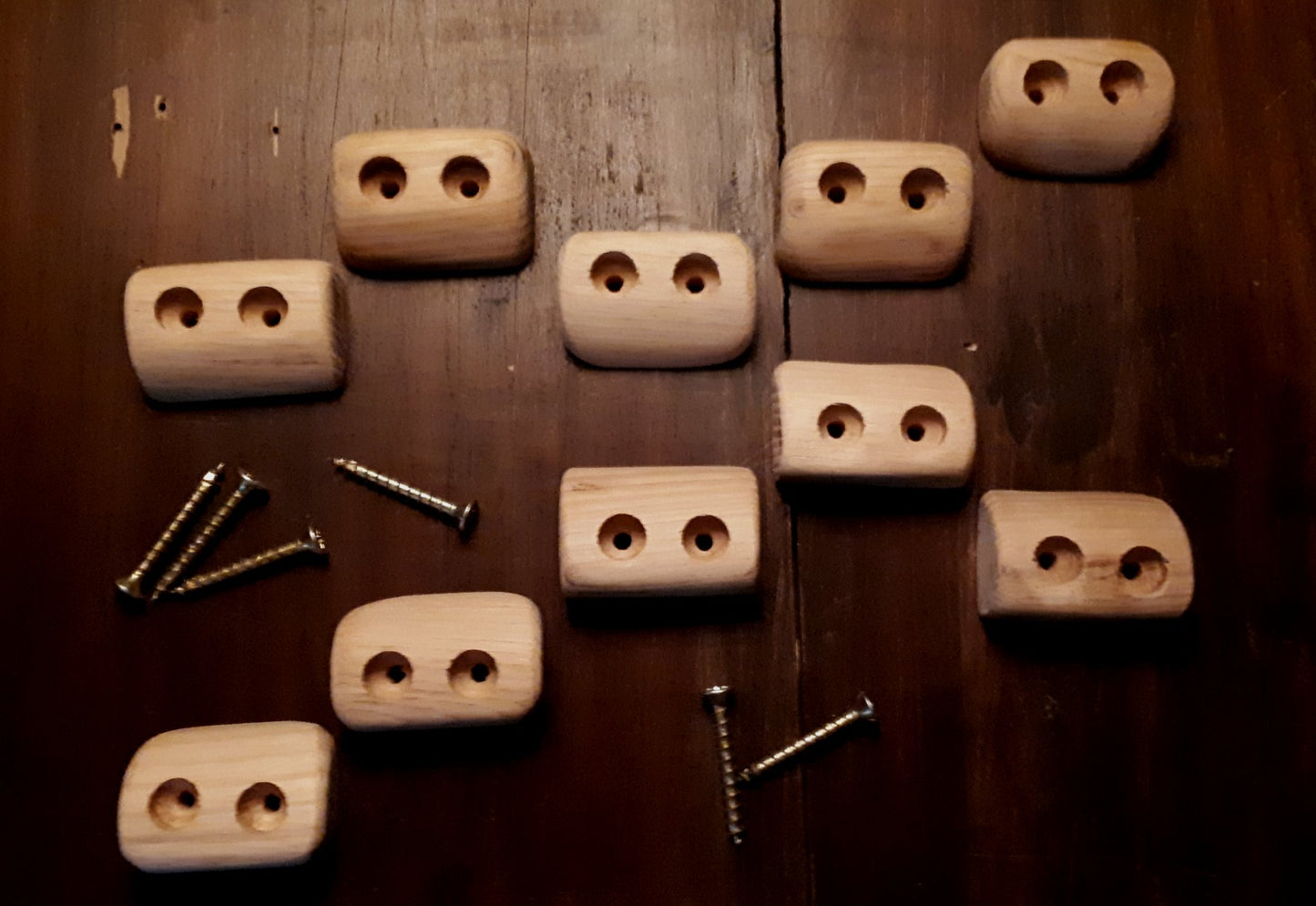Set of 10 footholds