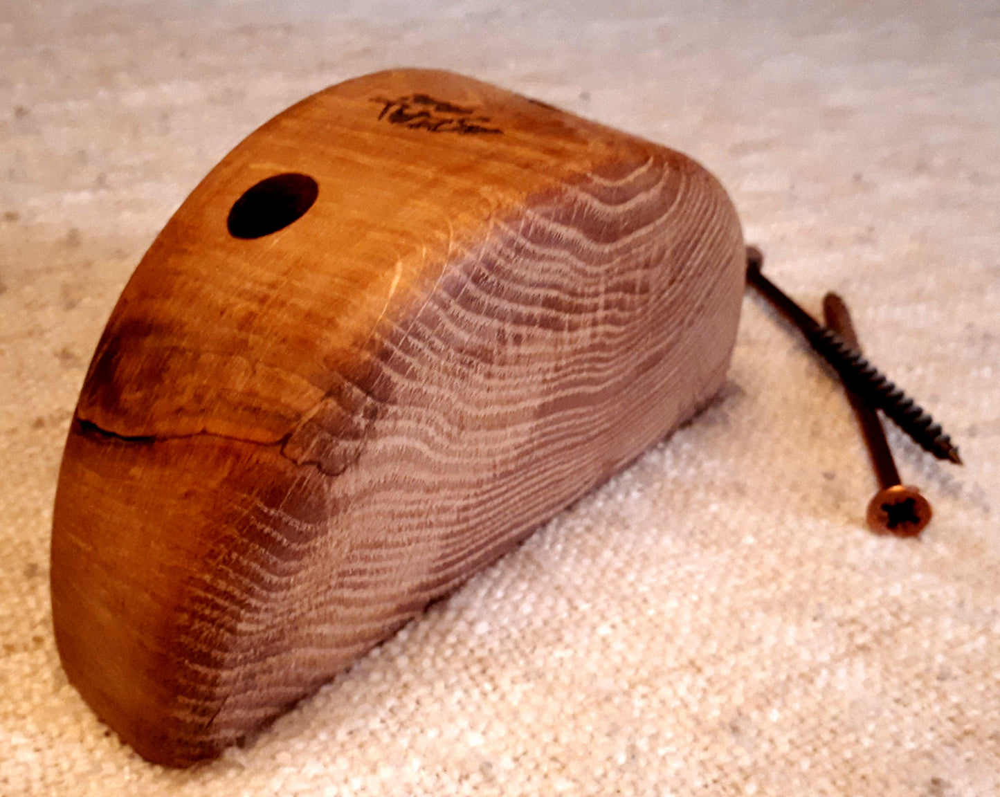 Asymmetrical L size pinch