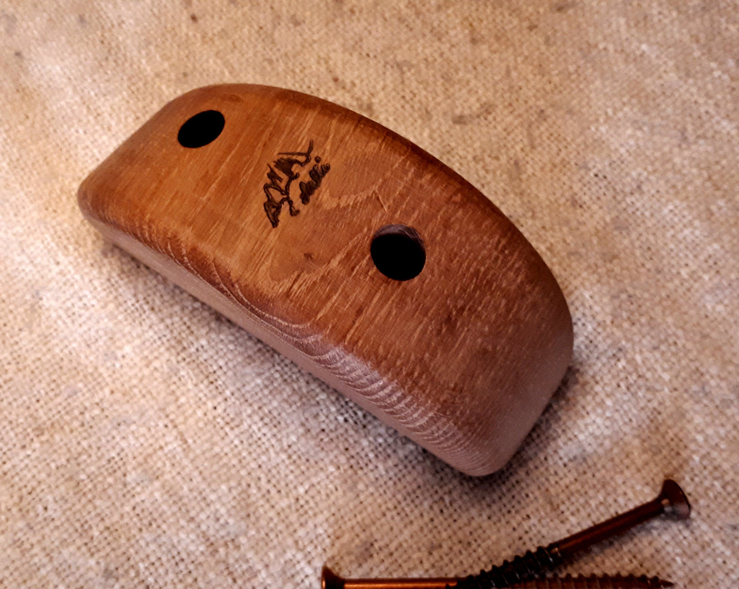 Asymmetrical L size pinch