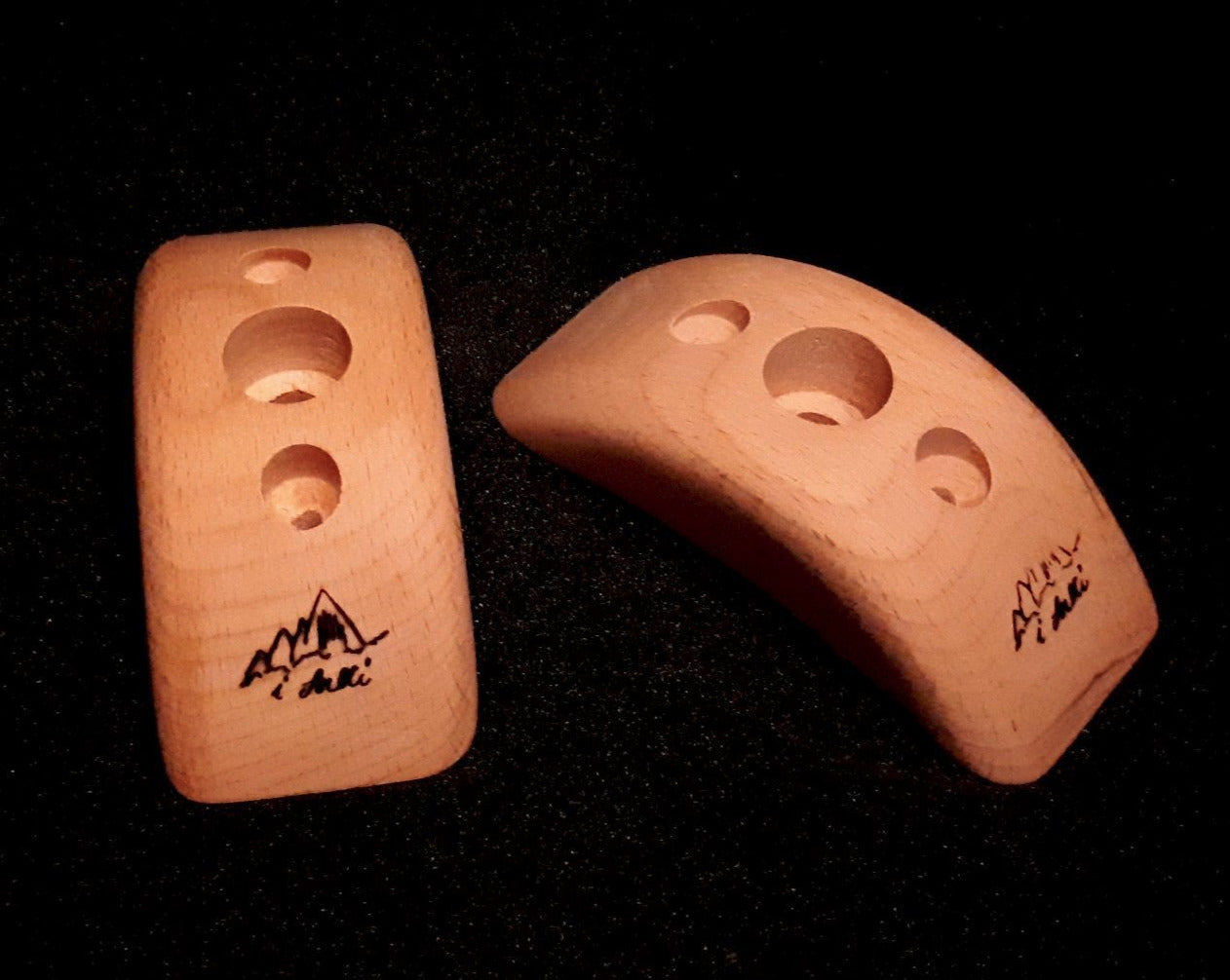Coppia di pinze concave