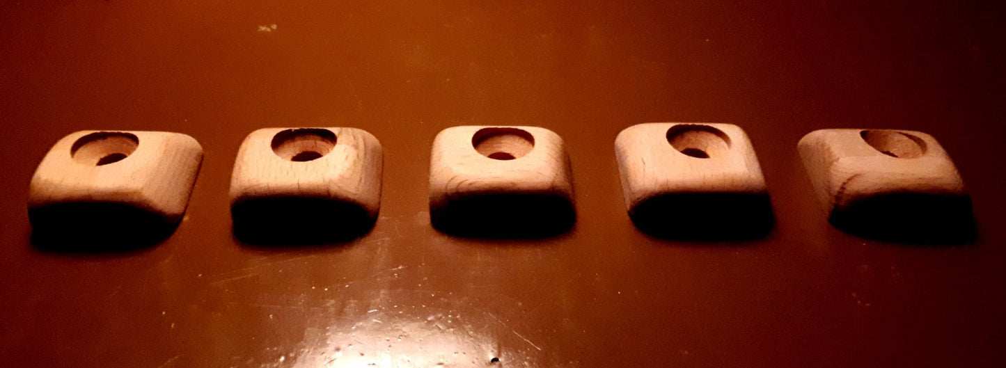 Set of 5 footholds