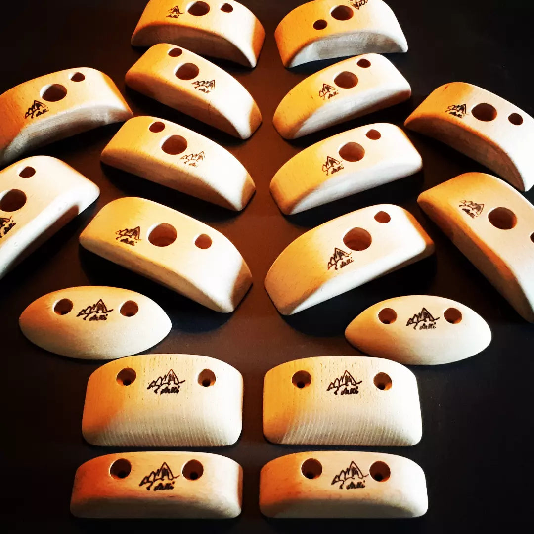 Symmetrical holds set - pinches and crimps