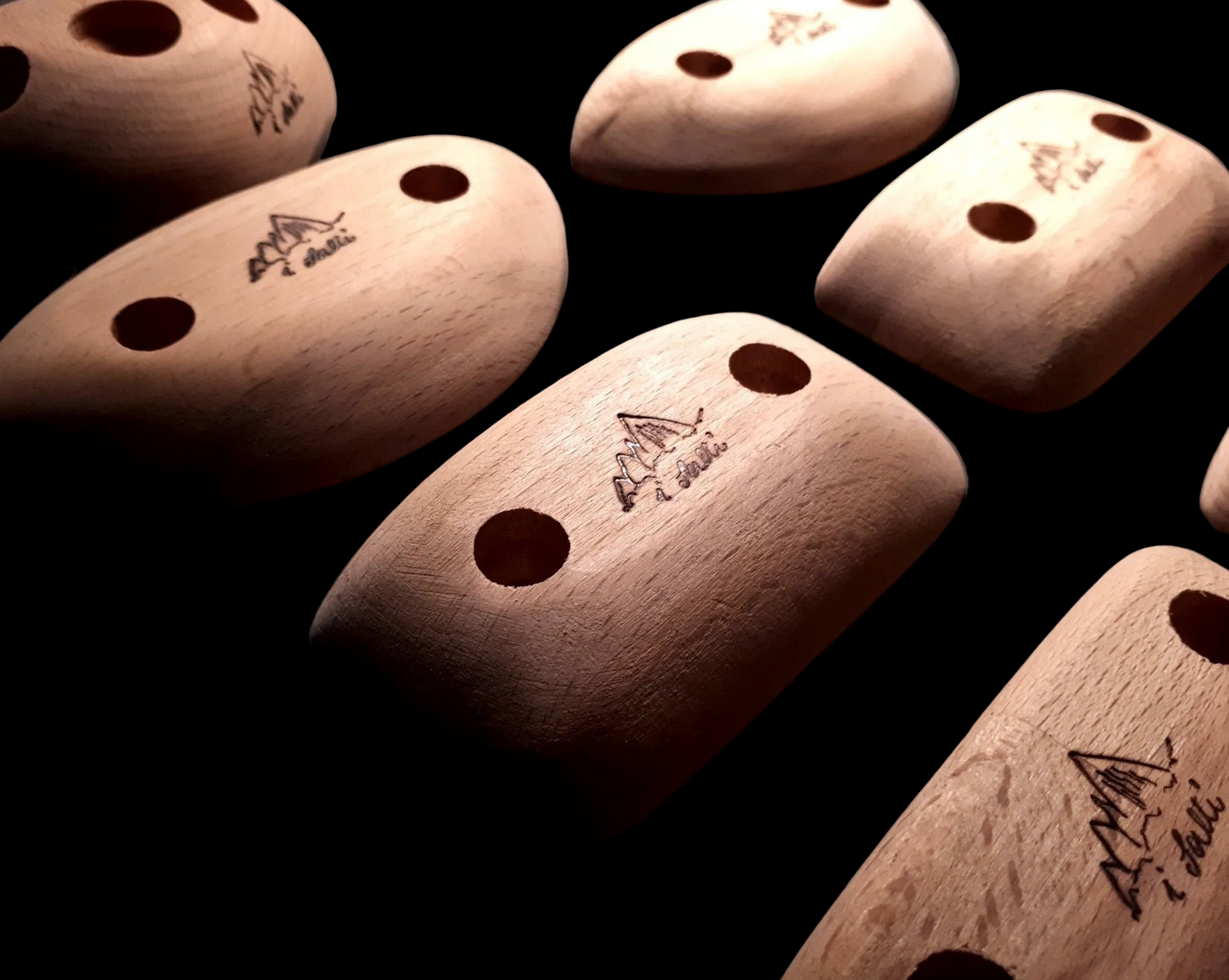 Set of notches