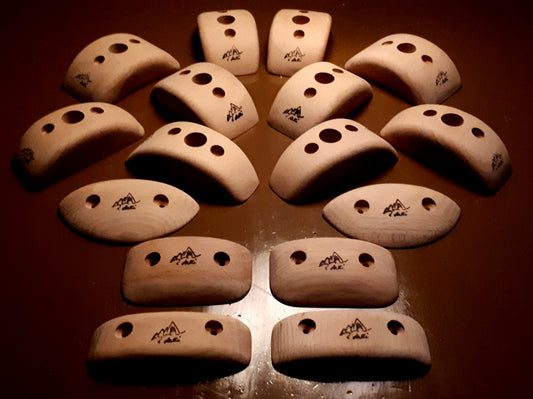 Symmetrical holds set - pinches and crimps